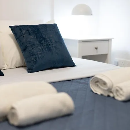 Апартаменты Cozy In The Heart Of Tourist Area With Pool *