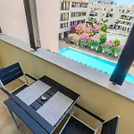Cozy In The Heart Of Tourist Area With Pool Apartment *