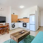 Apartment Cozy In The Heart Of Tourist Area With Pool
