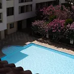Cozy In The Heart Of Tourist Area With Pool Paphos