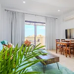 Cozy In The Heart Of Tourist Area With Pool Apartment Paphos