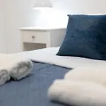 Cozy In The Heart Of Tourist Area With Pool Apartment *