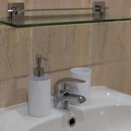 Appartamento Cozy In The Heart Of Tourist Area With Pool