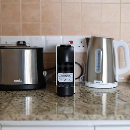 Appartamento Cozy In The Heart Of Tourist Area With Pool Paphos