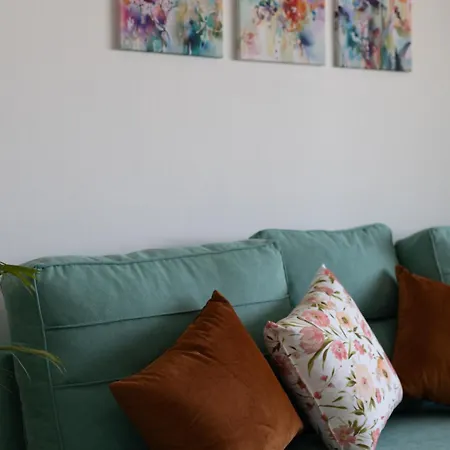 Cozy In The Heart Of Tourist Area With Pool Daire *