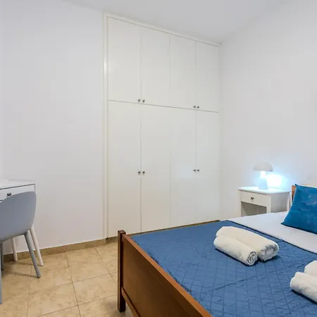 Cozy In The Heart Of Tourist Area With Pool Apartment Paphos