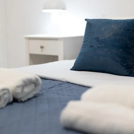 Cozy In The Heart Of Tourist Area With Pool Daire *