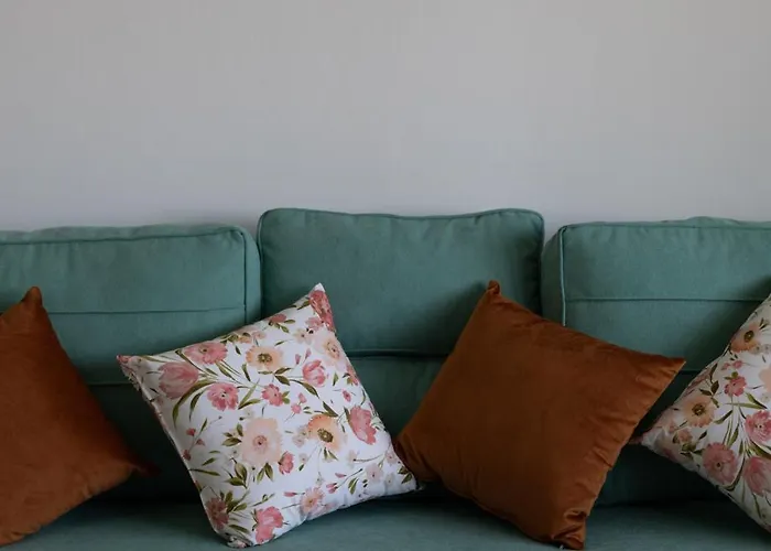 Cozy In The Heart Of Tourist Area With Pool * Paphos