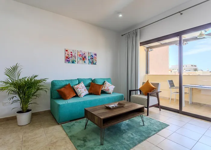 Cozy In The Heart Of Tourist Area With Pool Apartmán Paphos