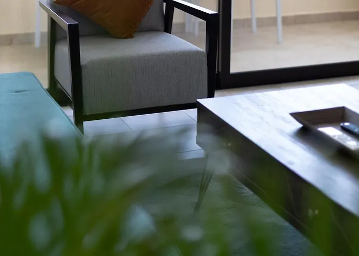 Cozy In The Heart Of Tourist Area With Pool Apartmán Paphos