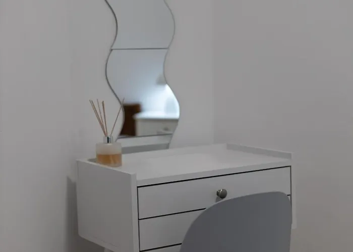 Cozy In The Heart Of Tourist Area With Pool *