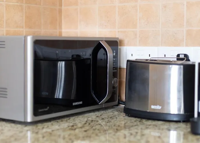 Cozy In The Heart Of Tourist Area With Pool * パ フォス