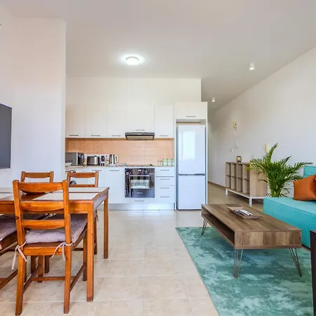 Cozy In The Heart Of Tourist Area With Pool Appartement